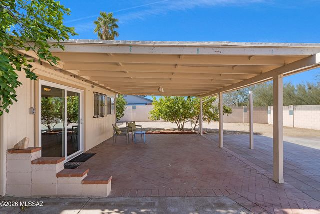 7313 N Camino De La Tierra, Tucson, AZ 85741