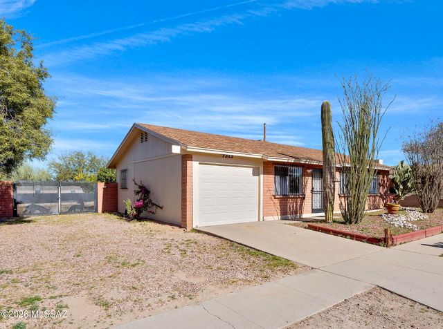 7313 N Camino De La Tierra, Tucson, AZ 85741