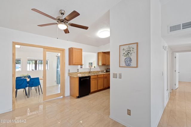 7313 N Camino De La Tierra, Tucson, AZ 85741