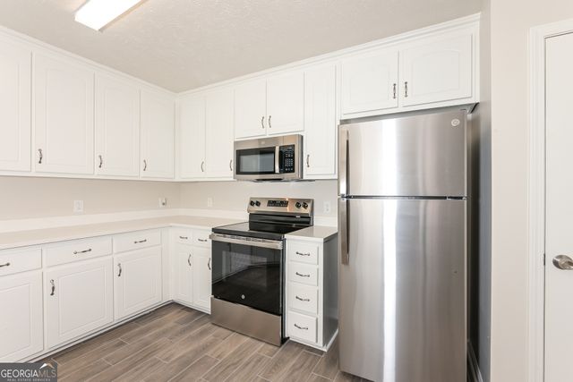 1599 Queen Elizabeth Drive, Locust Grove, GA 30248