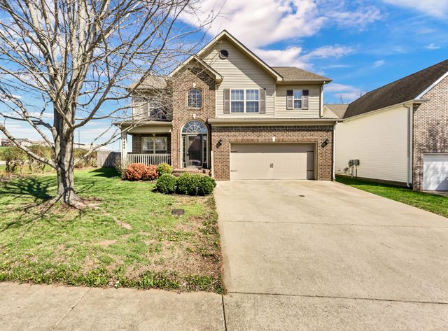 3460 Oak Creek Dr, Clarksville, TN 37040