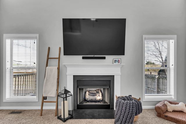 3460 Oak Creek Dr, Clarksville, TN 37040