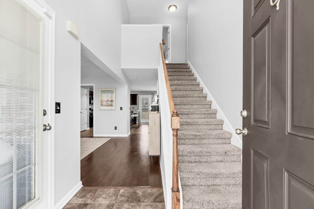 3460 Oak Creek Dr, Clarksville, TN 37040