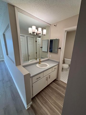 7625 Edinborough Way 2318, Edina, MN 55435