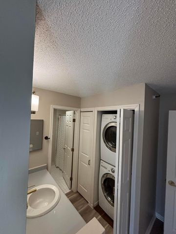 7625 Edinborough Way 2318, Edina, MN 55435