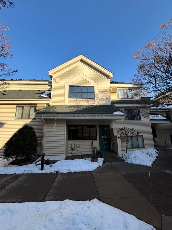 7625 Edinborough Way 2318, Edina, MN 55435