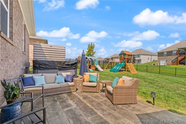 6006 Deer Trace Way, Georgetown, IN 47122