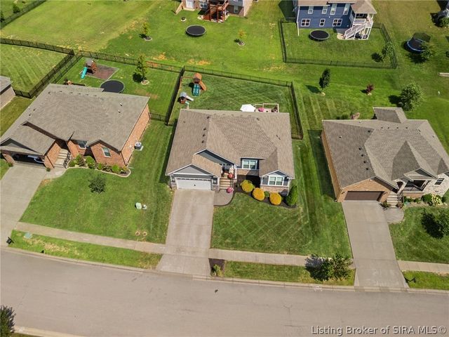 6006 Deer Trace Way, Georgetown, IN 47122
