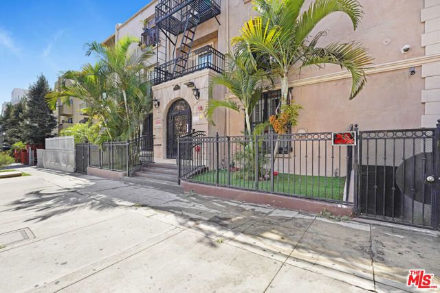 807 S Fedora Street 205, Los Angeles, CA 90005