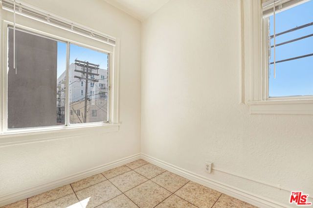 807 S Fedora Street 205, Los Angeles, CA 90005