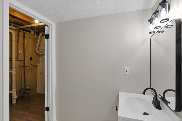 6969 Britwell Lane, Reynoldsburg, OH 43068