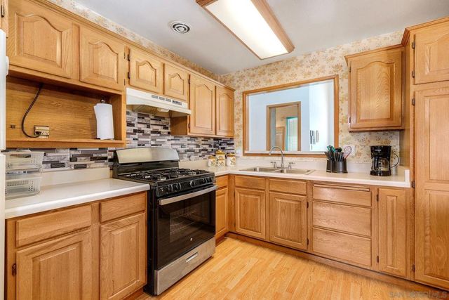 965 Spinel Ave., El Cajon, CA 92021
