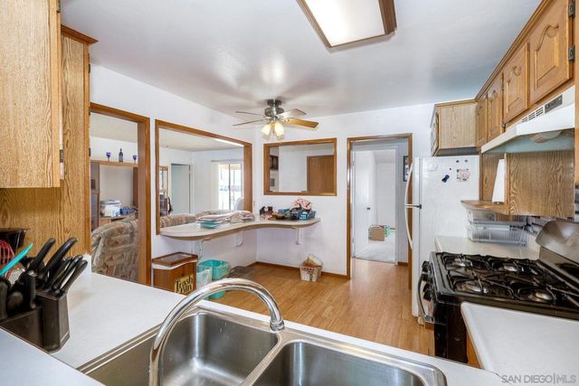 965 Spinel Ave., El Cajon, CA 92021