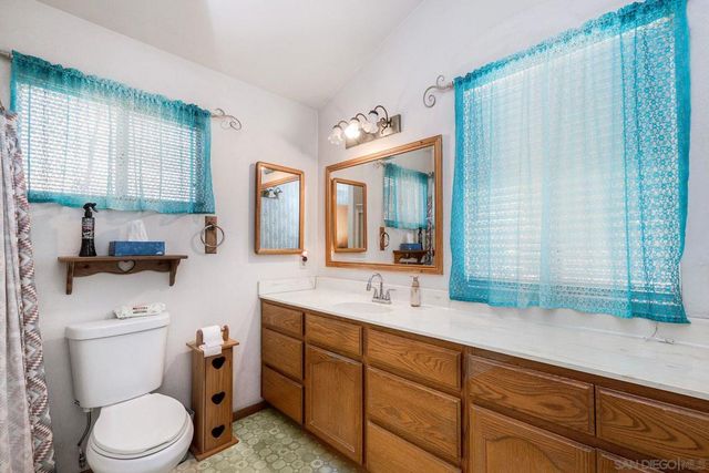 965 Spinel Ave., El Cajon, CA 92021