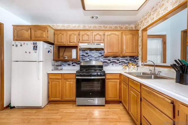 965 Spinel Ave., El Cajon, CA 92021