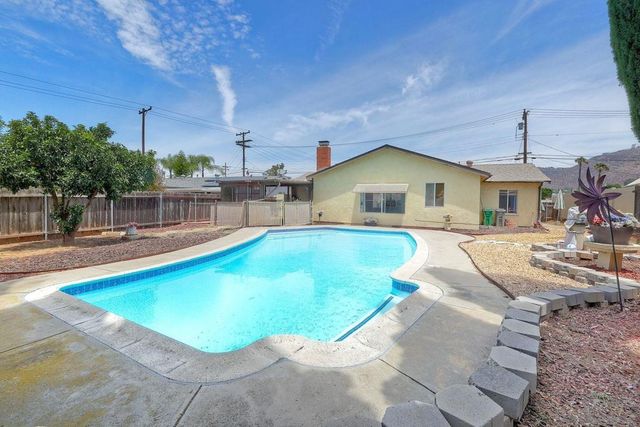 965 Spinel Ave., El Cajon, CA 92021