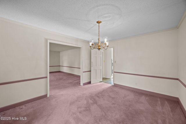 1206 W Highland Avenue, Kinston, NC 28501