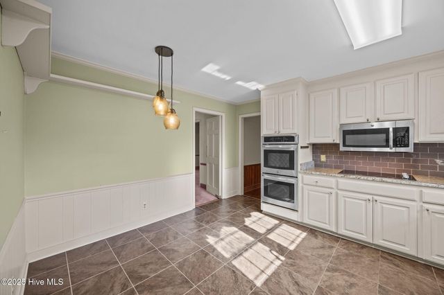 1206 W Highland Avenue, Kinston, NC 28501