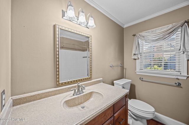 1206 W Highland Avenue, Kinston, NC 28501