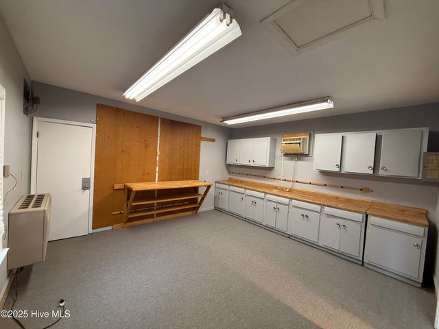 1206 W Highland Avenue, Kinston, NC 28501