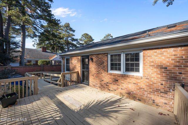 1206 W Highland Avenue, Kinston, NC 28501