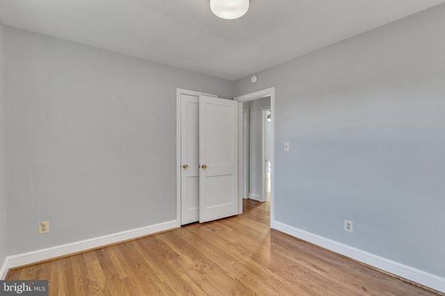 2446 N JEFFERSON ST, Arlington, VA 22207