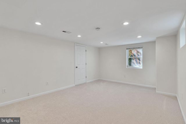 2446 N JEFFERSON ST, Arlington, VA 22207