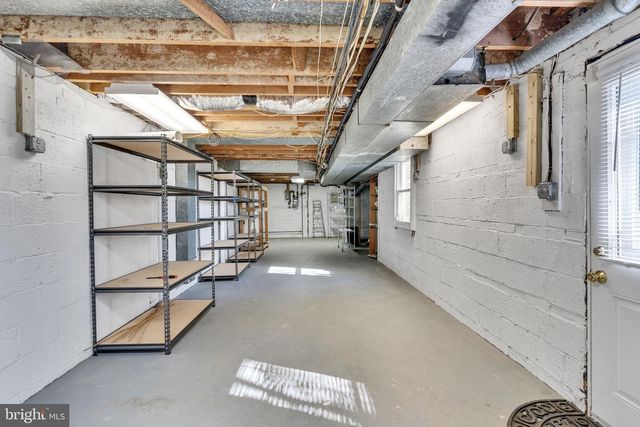 2446 N JEFFERSON ST, Arlington, VA 22207