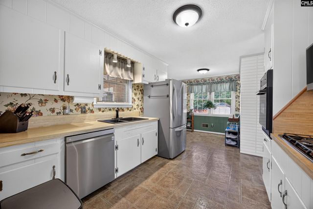 1332 Hummingbird Drive, West Columbia, SC 29169