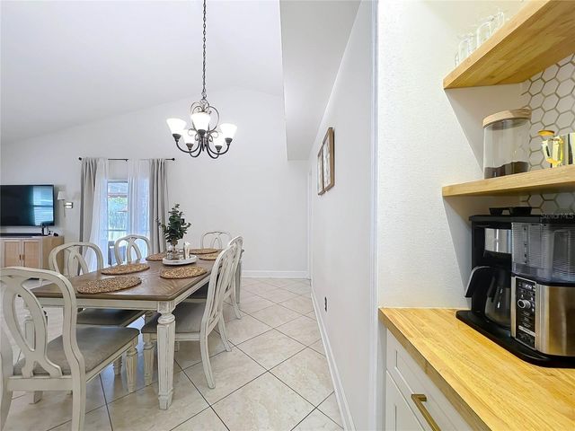 1243 WHISPERING WINDS COURT, Apopka, FL 32703