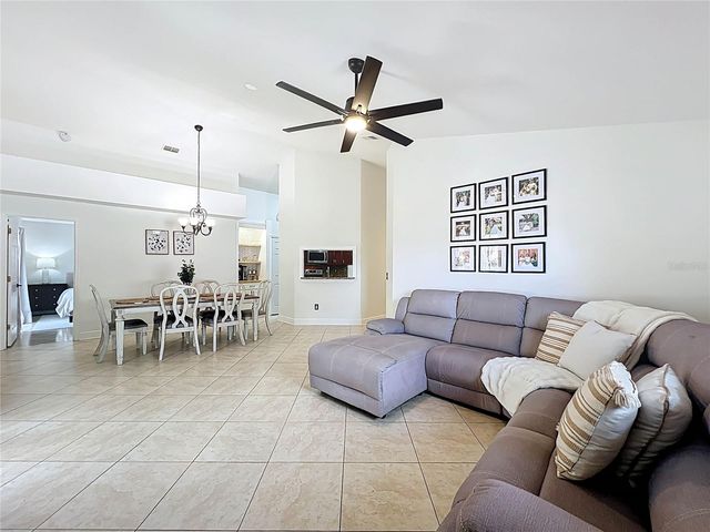 1243 WHISPERING WINDS COURT, Apopka, FL 32703