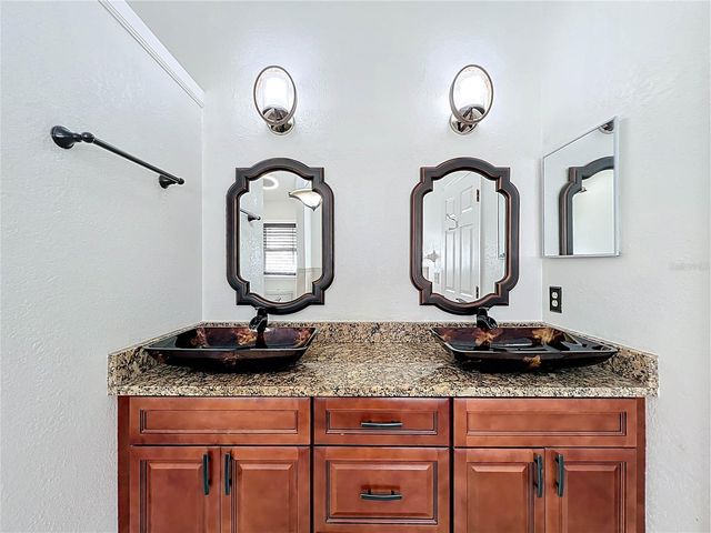 1243 WHISPERING WINDS COURT, Apopka, FL 32703