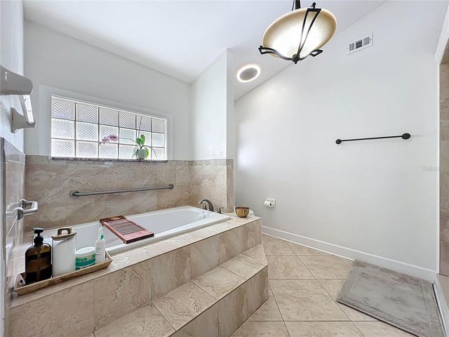 1243 WHISPERING WINDS COURT, Apopka, FL 32703