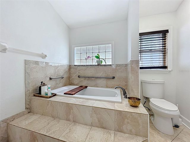 1243 WHISPERING WINDS COURT, Apopka, FL 32703