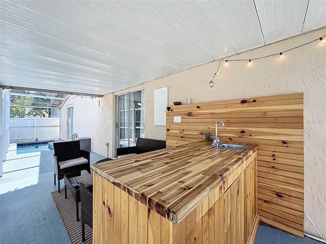 1243 WHISPERING WINDS COURT, Apopka, FL 32703