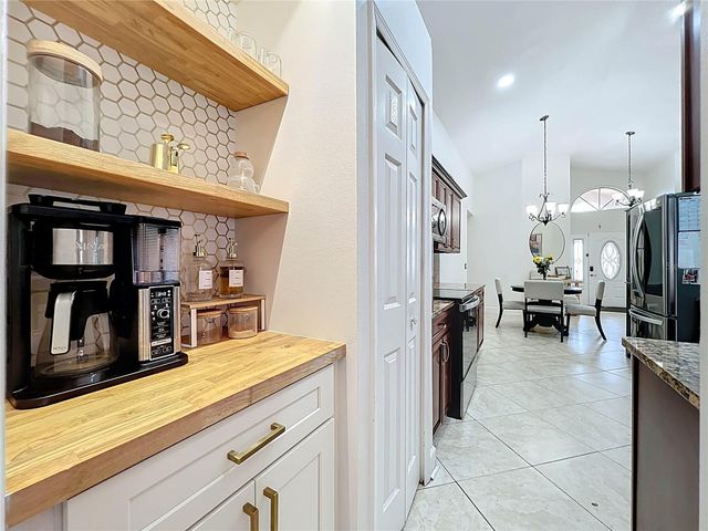 1243 WHISPERING WINDS COURT, Apopka, FL 32703