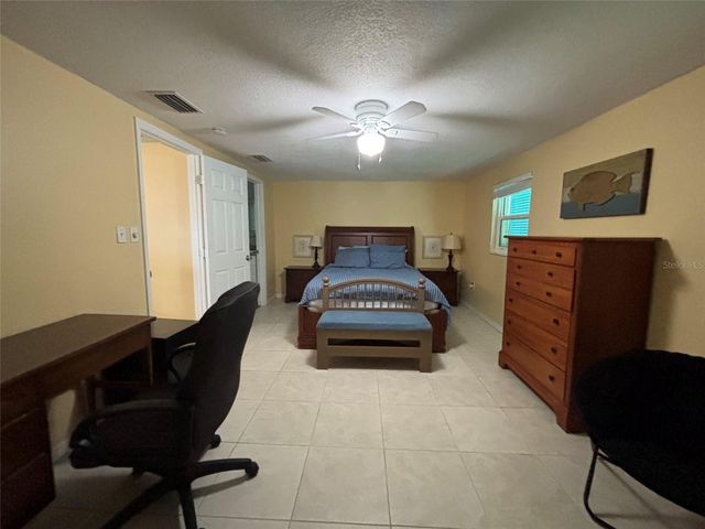 650 HARTFORD DRIVE NW, Port Charlotte, FL 33952