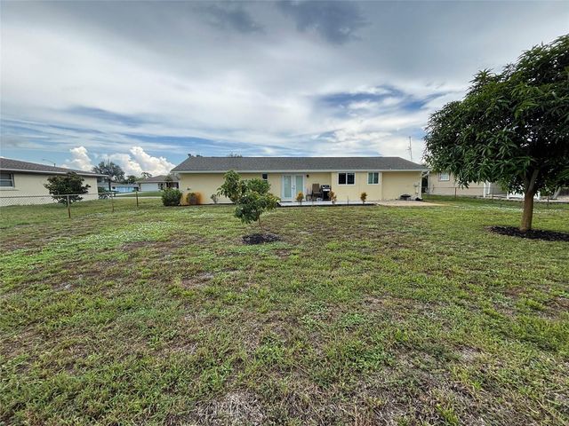 650 HARTFORD DRIVE NW, Port Charlotte, FL 33952