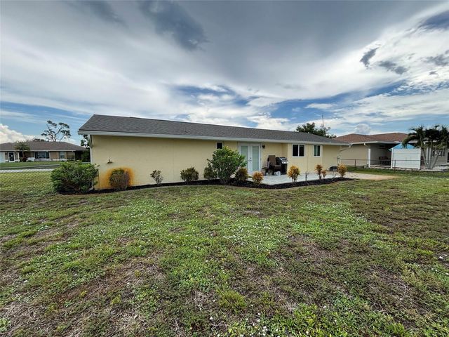 650 HARTFORD DRIVE NW, Port Charlotte, FL 33952