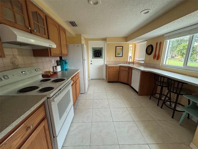650 HARTFORD DRIVE NW, Port Charlotte, FL 33952