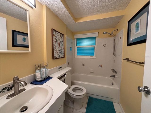 650 HARTFORD DRIVE NW, Port Charlotte, FL 33952