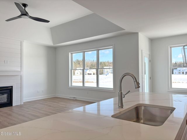 15 Eastpointe Drive, Wilton, NY 12866