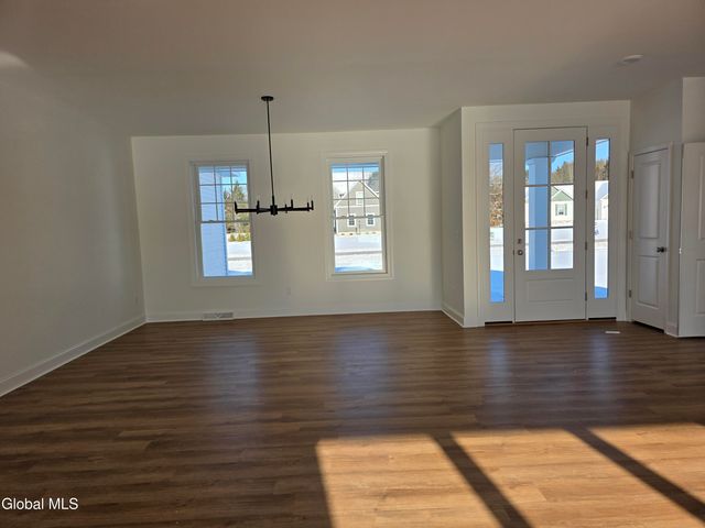 15 Eastpointe Drive, Wilton, NY 12866