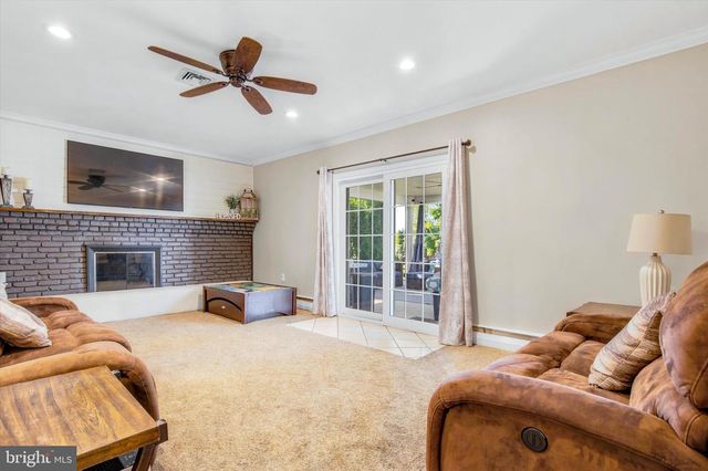 1013 BUNTING RD, Norristown, PA 19403