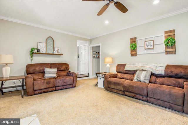 1013 BUNTING RD, Norristown, PA 19403