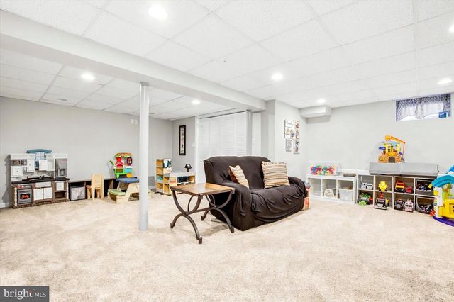 1013 BUNTING RD, Norristown, PA 19403