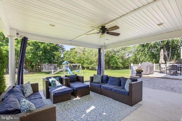 1013 BUNTING RD, Norristown, PA 19403