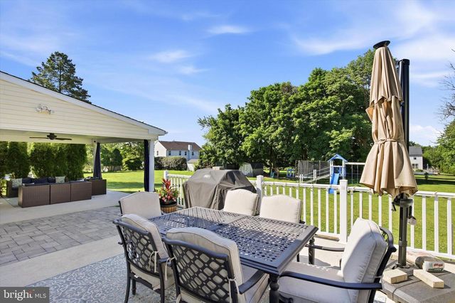 1013 BUNTING RD, Norristown, PA 19403