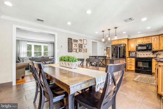 1013 BUNTING RD, Norristown, PA 19403