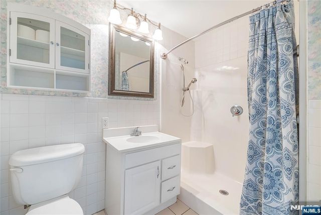 401 Dercole 111, Norwood, NJ 07642